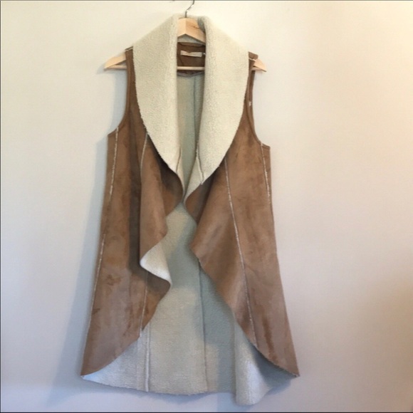 Suede & Sherpa Vest - Picture 6 of 8